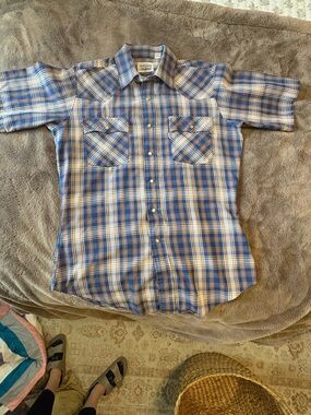 Levi's Blue and White Plaid Short Sleeve Button-Down Shirt